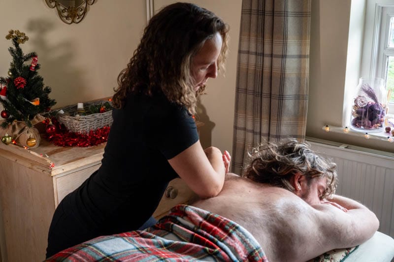 Deep tissues massage